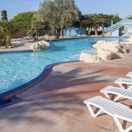 Mobilhome Plage Perpignan ホリデーパーク 4*